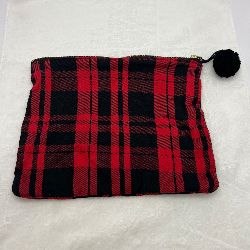Plaid Pouch Women OS Red‎ Black Flannel Pom-Pom Zipper Clutch Travel Makeup